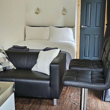 A Unique Experience In A Converted Shipping Containers, Glamness Is Adults Only Inverness Exteriér fotografie