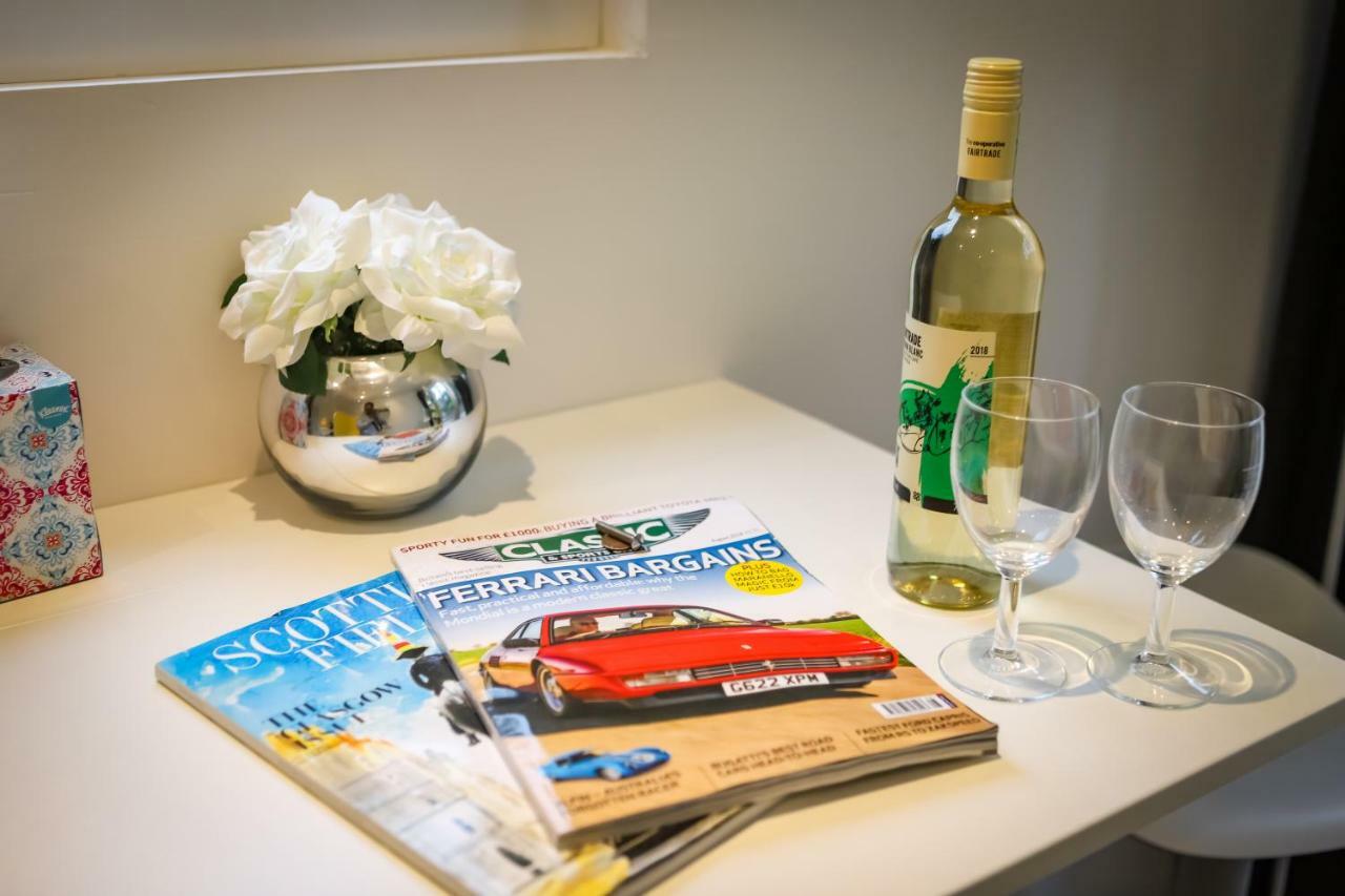 A Unique Experience In A Converted Shipping Containers, Glamness Is Adults Only Inverness Exteriér fotografie